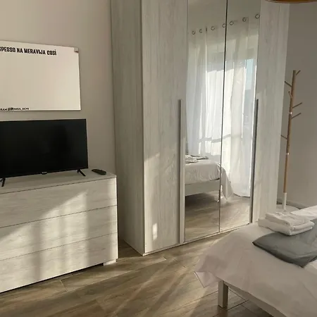 2 Bagni, 2 A Piramide Ostiense * 罗马