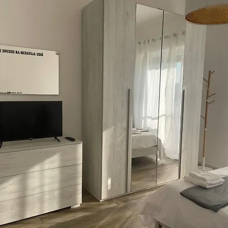 2 Bagni, 2 A Piramide Ostiense *